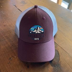 Patagonia LoPro trucker, like new